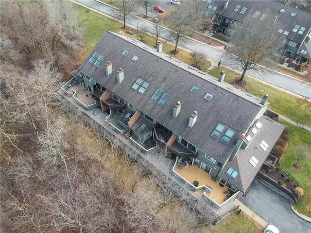 $225,000 | 2814 Leona Lane, Coraopolis, PA 15108