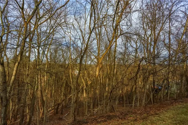 $225,000 | 2814 Leona Lane, Coraopolis, PA 15108