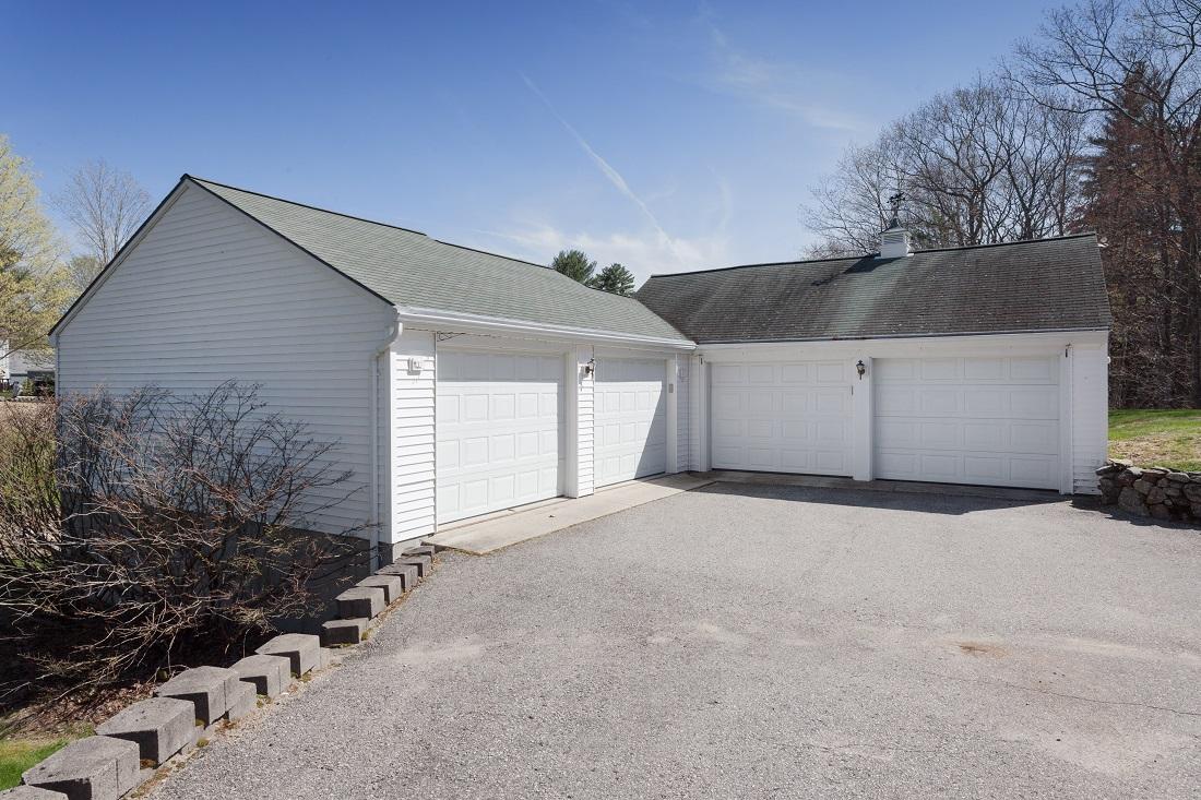 347 Main Street Springvale, ME 04083 - Photo 2 of 37 3531