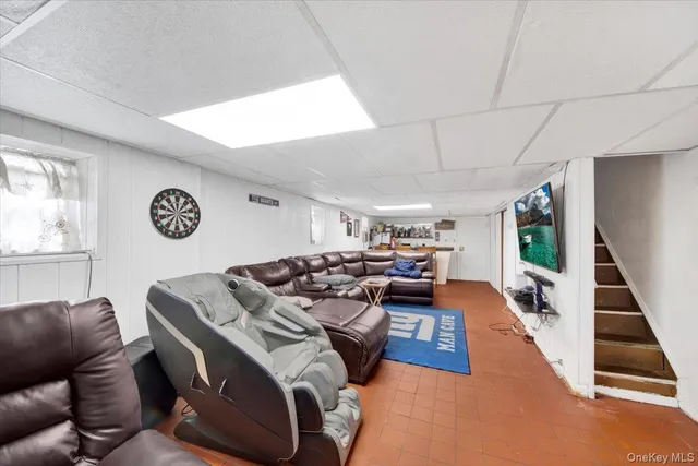 $825,000 | 4153 Gunther Avenue | Wakefield