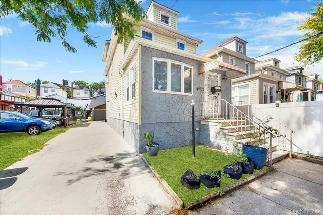 $825,000 | 4153 Gunther Avenue | Wakefield