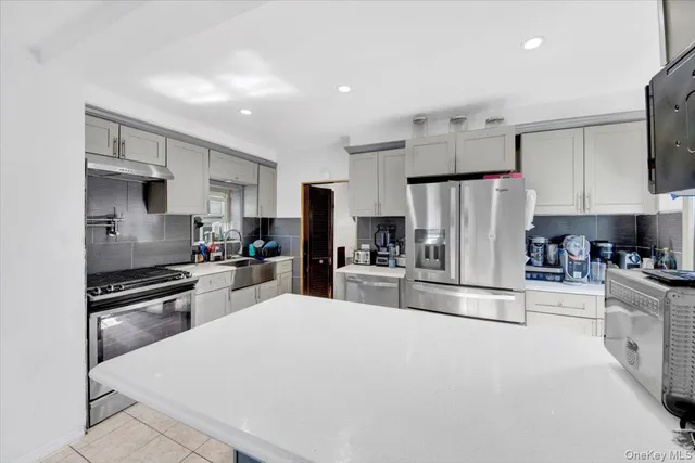 $825,000 | 4153 Gunther Avenue | Wakefield