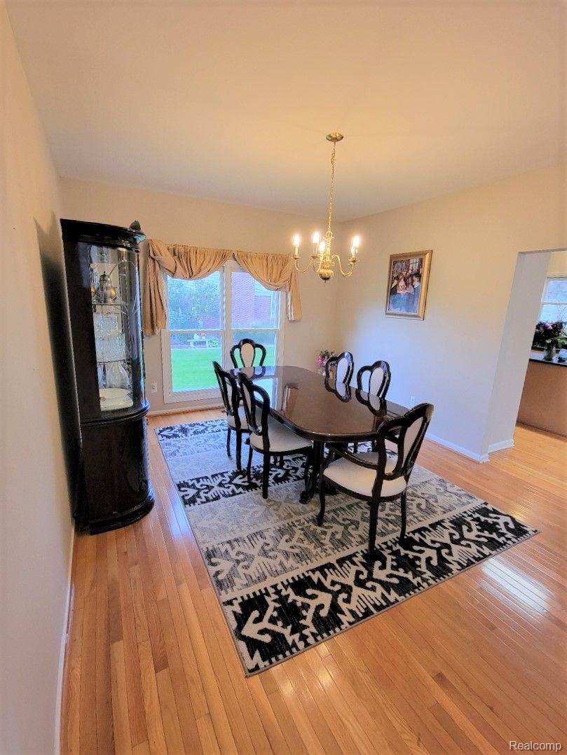 3674 Inverness Drive Rochester, MI 48306 - Photo 7 of 19 LARGE FORMAL DINING~ GOOD FOOD & FAMILY
