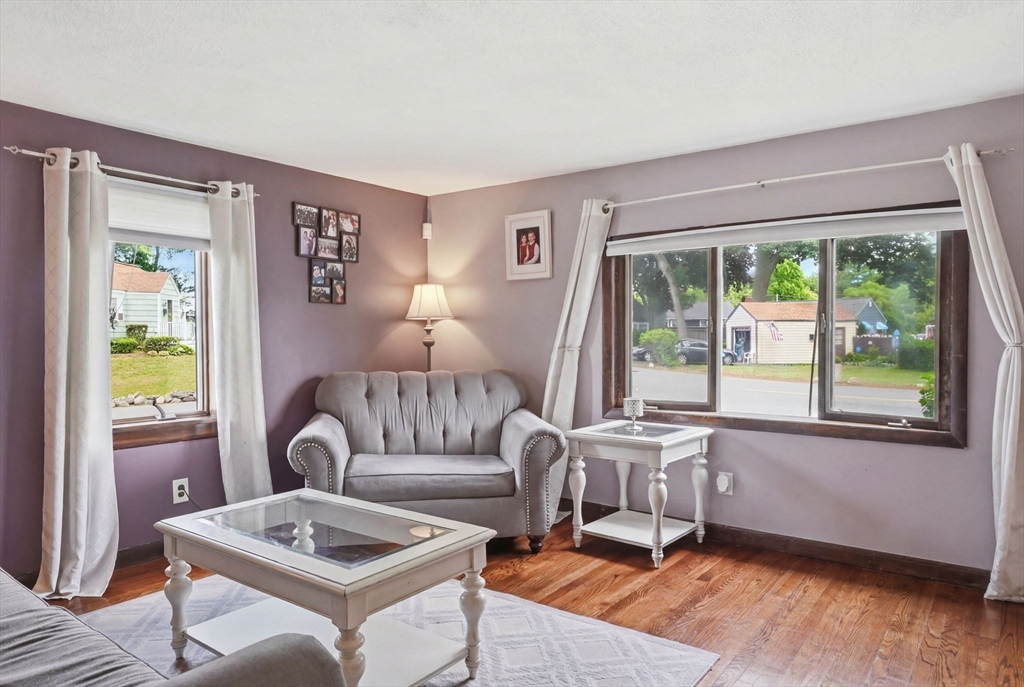 31 Herrick Road Peabody, MA 01960 - Photo 11 of 23