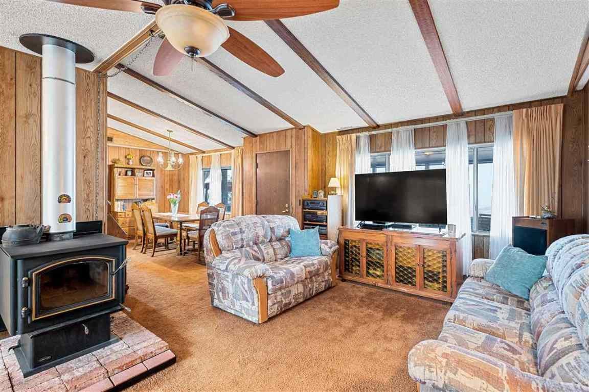 8402 Faith Road Montague, CA 96064 - Photo 7 of 27 Gallery Image 7