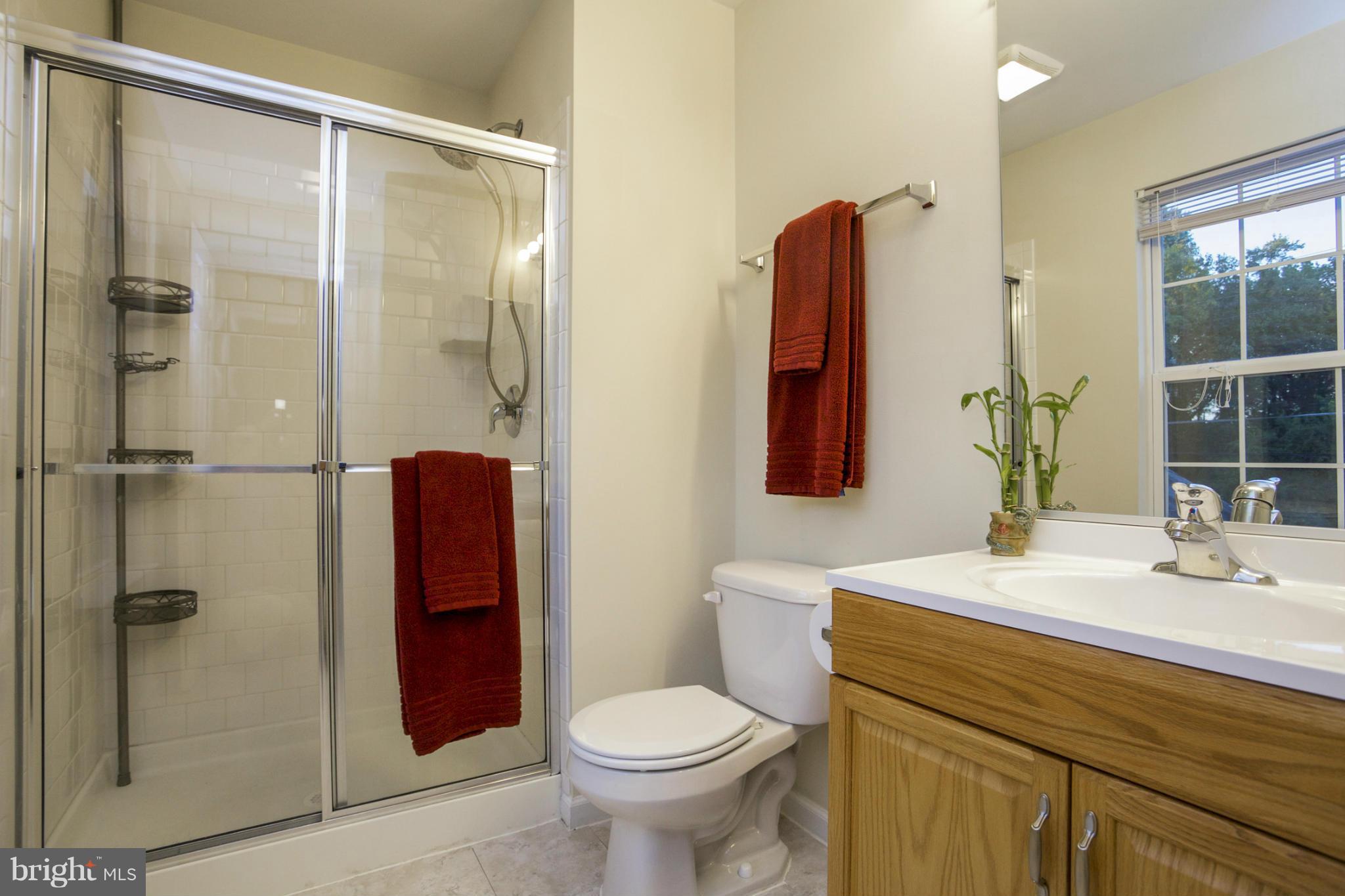 7504 Riddle Avenue Baltimore, MD 21224 - Photo 16 of 27 Bath (Master)