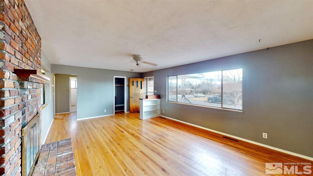 795 Thoma Street Reno, NV 89502 - Photo 5 of 40 a view of livingroom with window