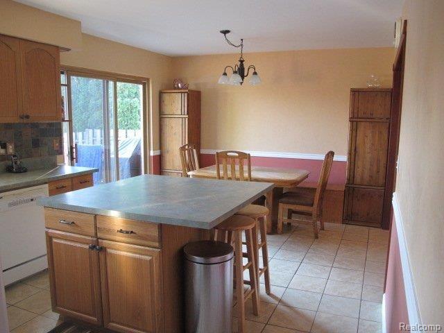 45288 Rudgate Road Canton, MI 48188 - Photo 4 of 22 IMG_1229