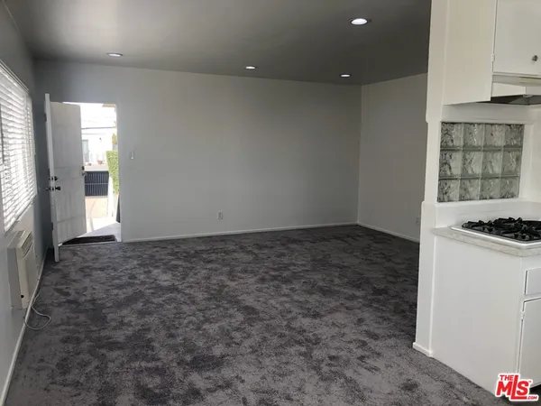 $2,650 | 744 Pier Avenue, Unit 4, Santa Monica, CA 90405