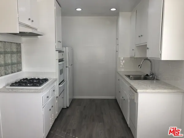 $2,650 | 744 Pier Avenue, Unit 4, Santa Monica, CA 90405
