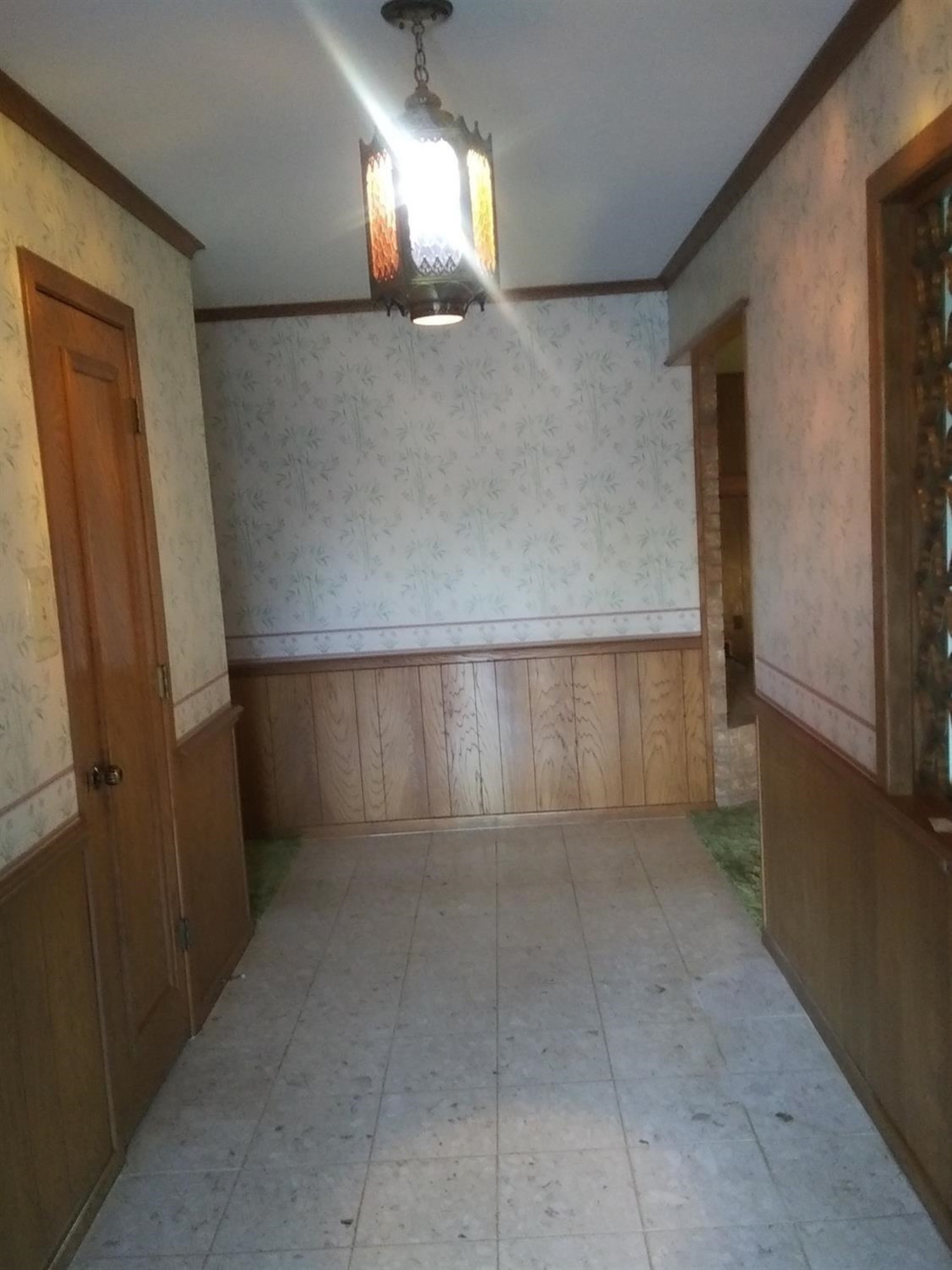 1321 Avenue North Ralls, TX 79357 - Photo 10 of 45 Spacious Entry Hall