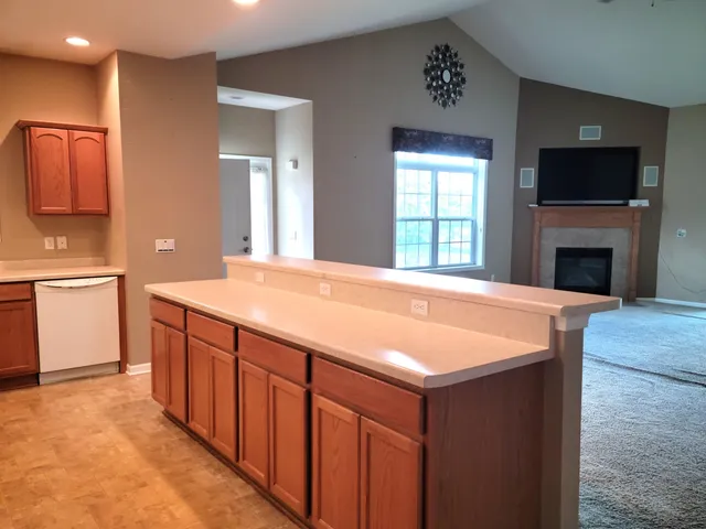$345,000 | 1228 Cameron Circle, Neenah, WI 54956