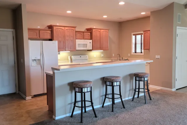 $345,000 | 1228 Cameron Circle, Neenah, WI 54956