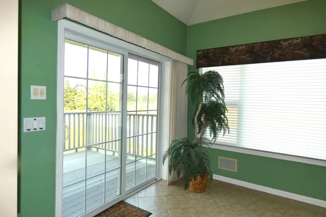 $345,000 | 1228 Cameron Circle, Neenah, WI 54956