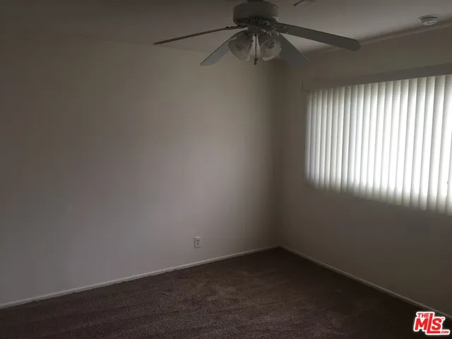 a view of livingroom with furniture