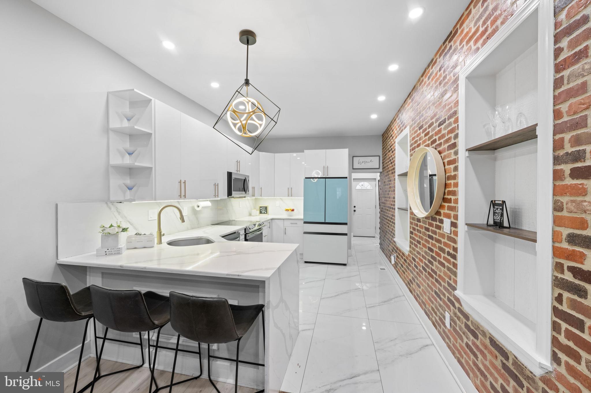 2008 Morris Street Philadelphia, PA 19145 - Photo 5 of 11