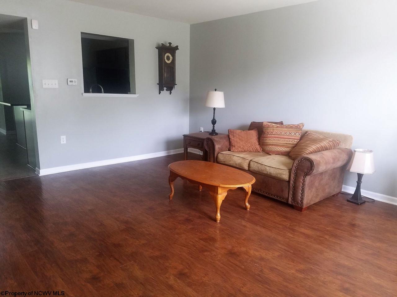 118 Hawks Road Morgantown, WV 26508 - Photo 4 of 11 Gallery Image 4