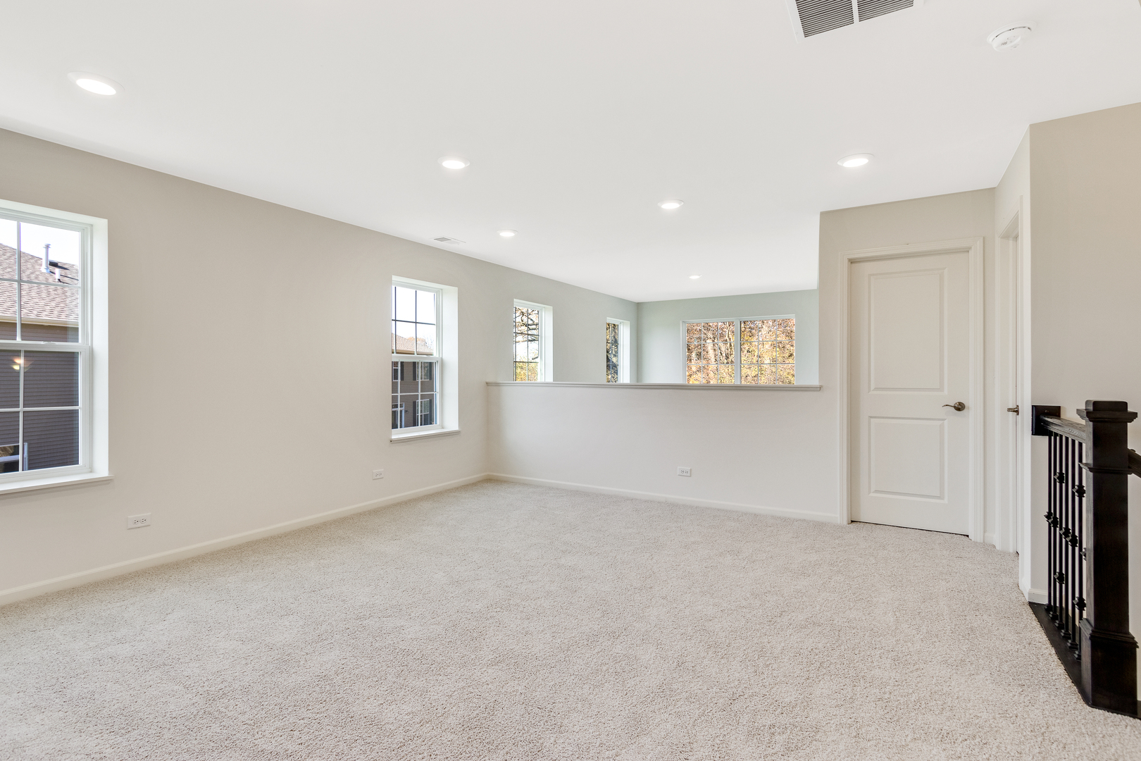 2065 Stuttle Road Batavia, IL 60510 - Photo 16 of 23 a view of an empty room with a window