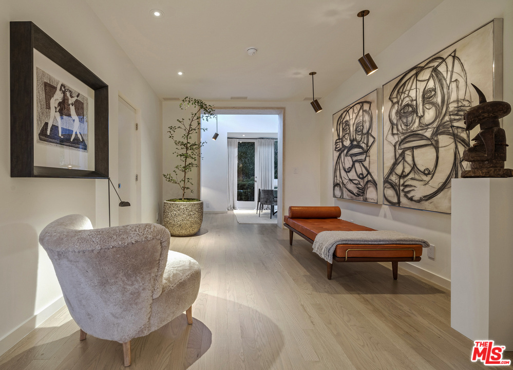 1680 Rising Glen Road Los Angeles, CA 90069 - Photo 16 of 30