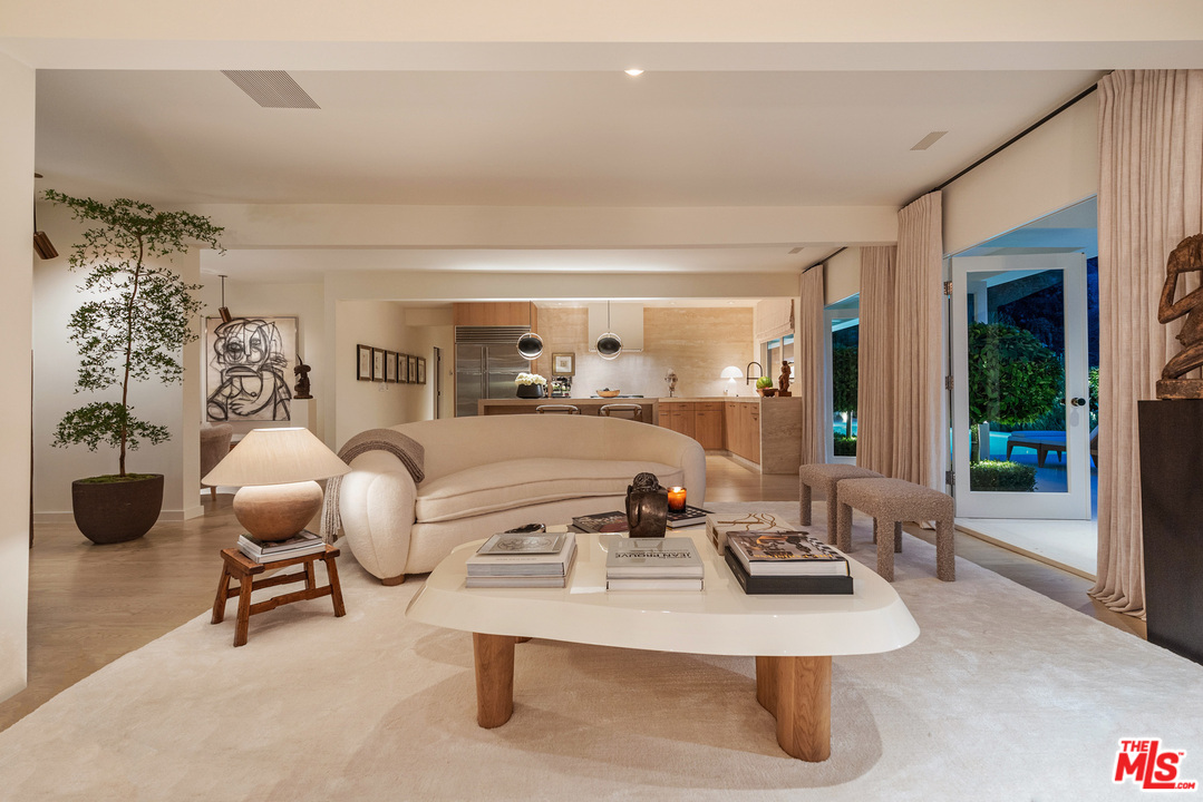 1680 Rising Glen Road Los Angeles, CA 90069 - Photo 24 of 30