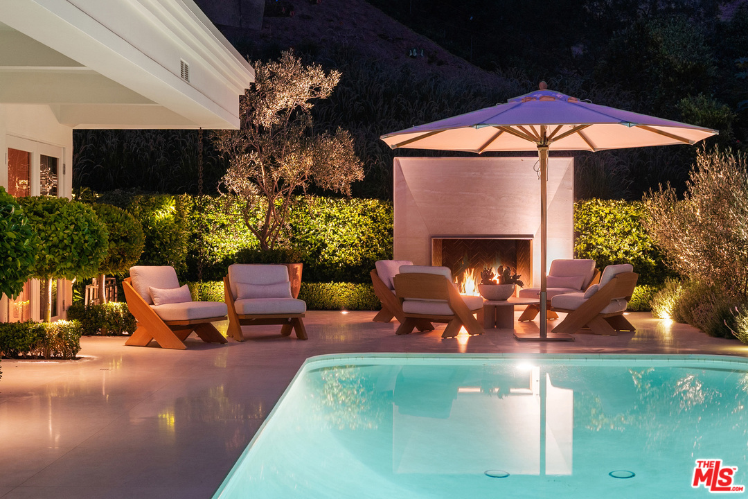 1680 Rising Glen Road Los Angeles, CA 90069 - Photo 26 of 30