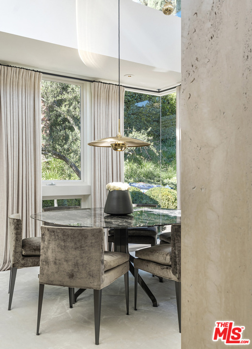 1680 Rising Glen Road Los Angeles, CA 90069 - Photo 4 of 30