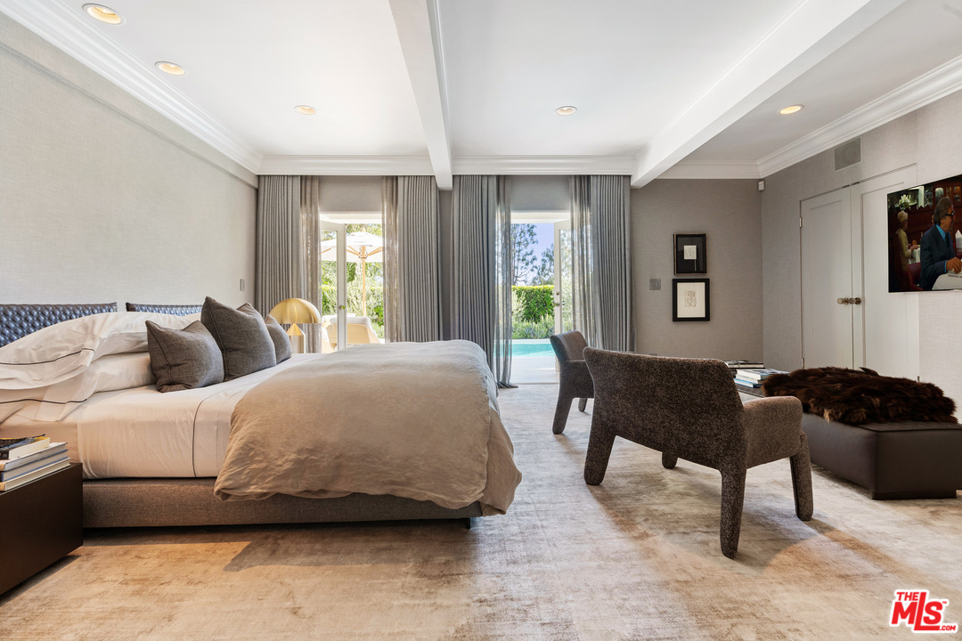 1680 Rising Glen Road Los Angeles, CA 90069 - Photo 8 of 30