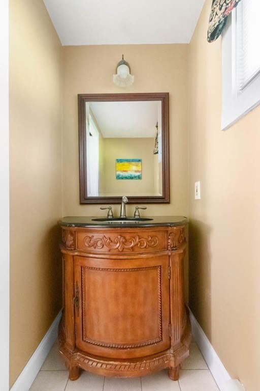 76 Warren Street Georgetown, MA 01833 - Photo 18 of 42 Gallery Image 18