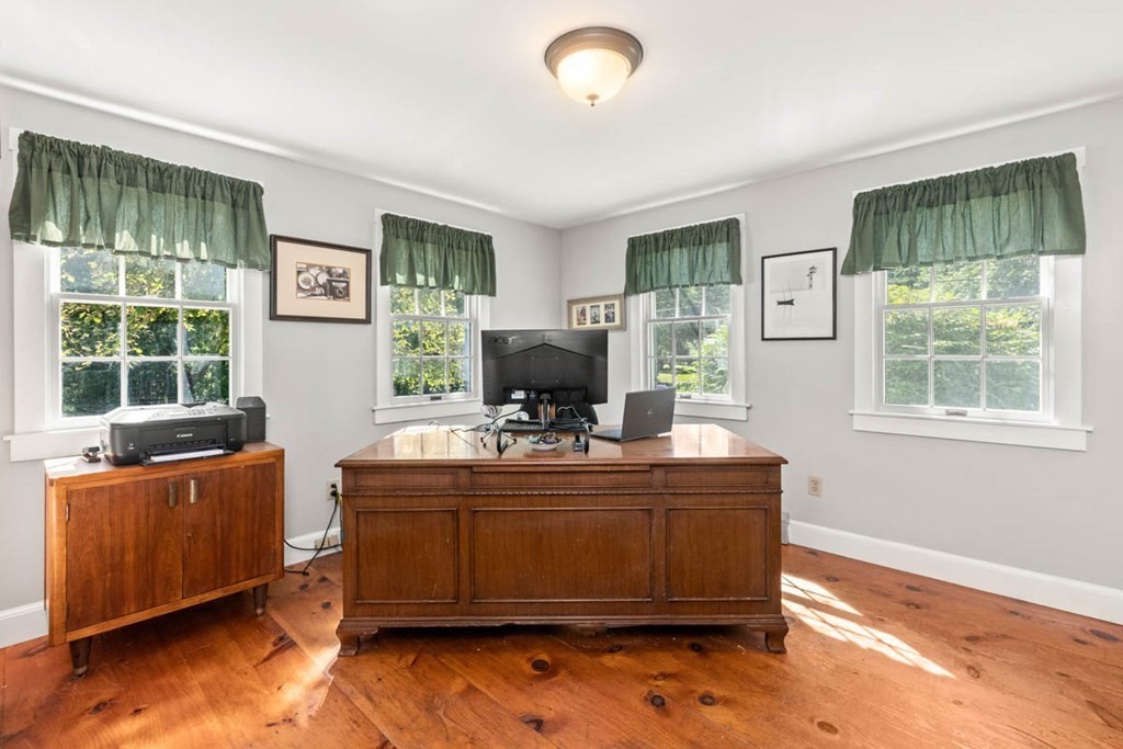 76 Warren Street Georgetown, MA 01833 - Photo 20 of 42 Gallery Image 20
