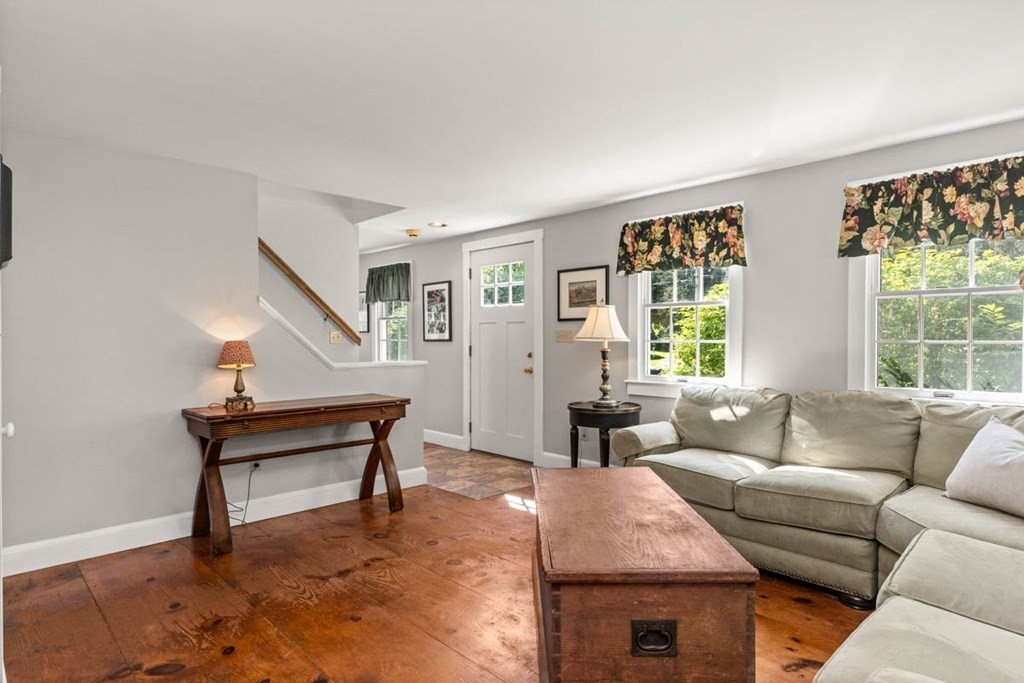76 Warren Street Georgetown, MA 01833 - Photo 3 of 42 Gallery Image 3