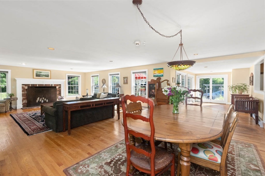 76 Warren Street Georgetown, MA 01833 - Photo 9 of 42 Gallery Image 9