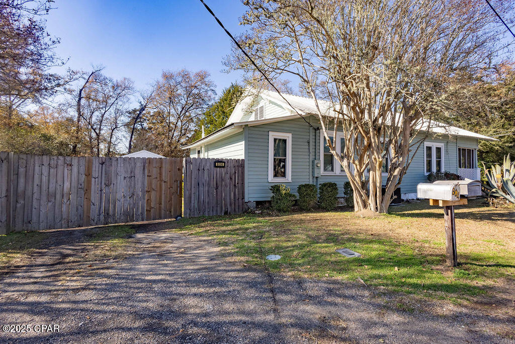 804 South 8th Street Chipley, FL 32428 - Photo 5 of 58
