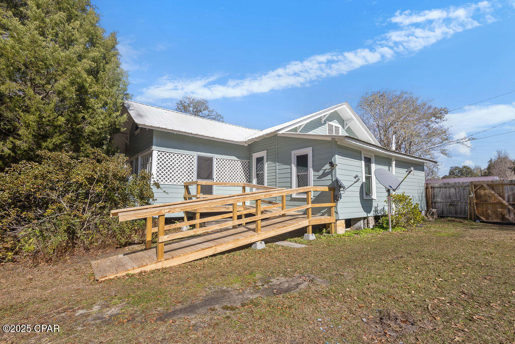 804 South 8th Street Chipley, FL 32428 - Photo 6 of 58