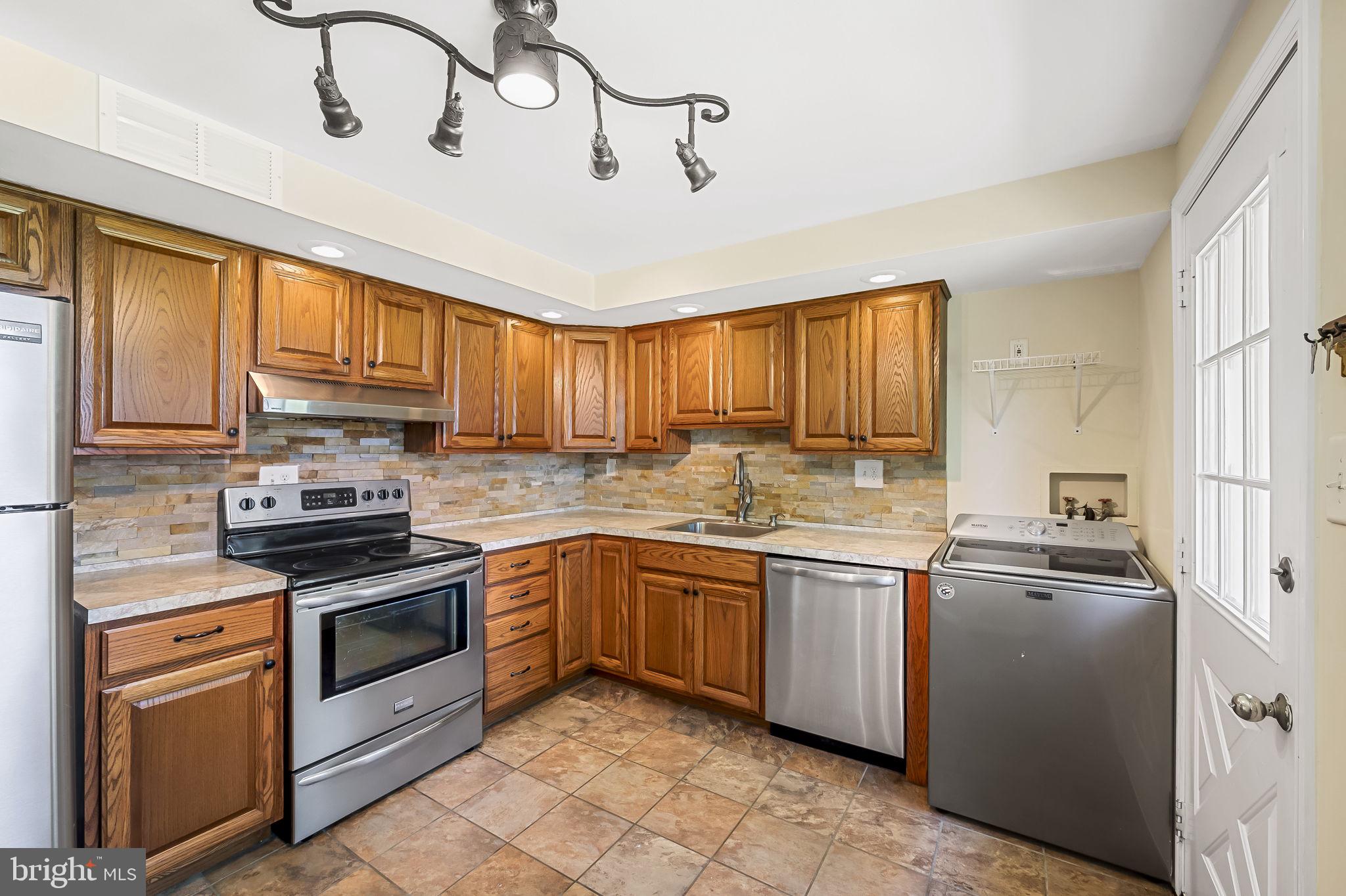 2415 Lodge Farm Road Sparrows Point, MD 21219 - Photo 22 of 38
