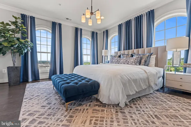 $1,063,827 | 600 Catamaran Way, National Harbor, MD 20745