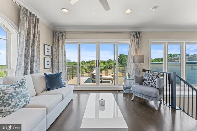 $1,063,827 | 600 Catamaran Way, National Harbor, MD 20745