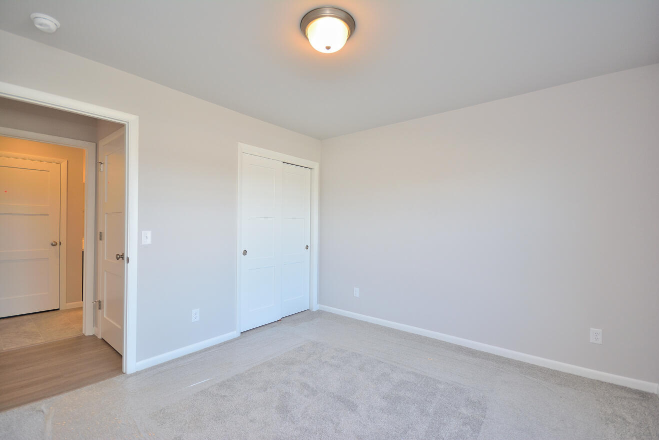 1007 Elderberry Road Oconomowoc, WI 53066 - Photo 13 of 30 77 ARWT (4)