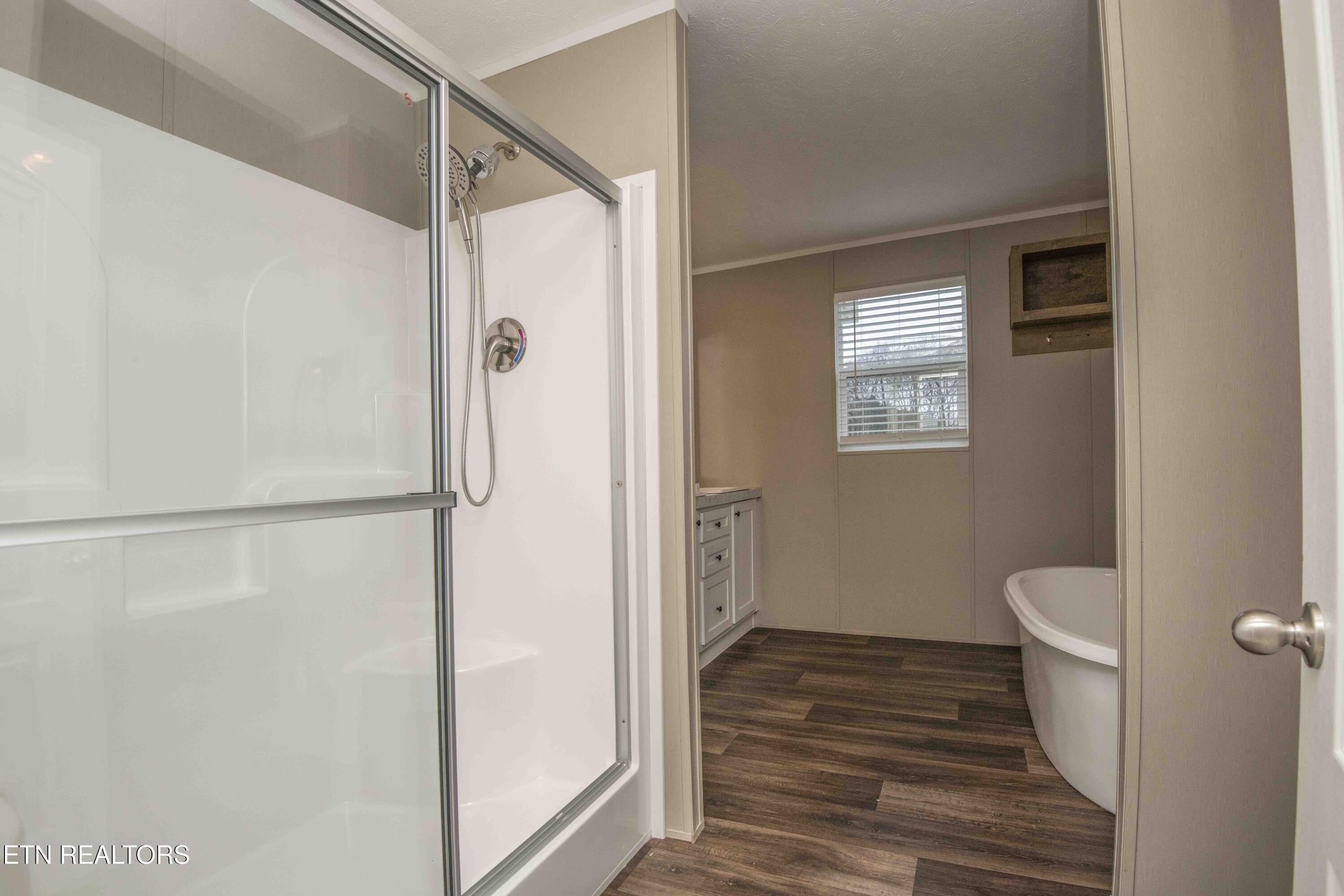 701 Watson Road Loudon, TN 37774 - Photo 18 of 33 master bath 2_1