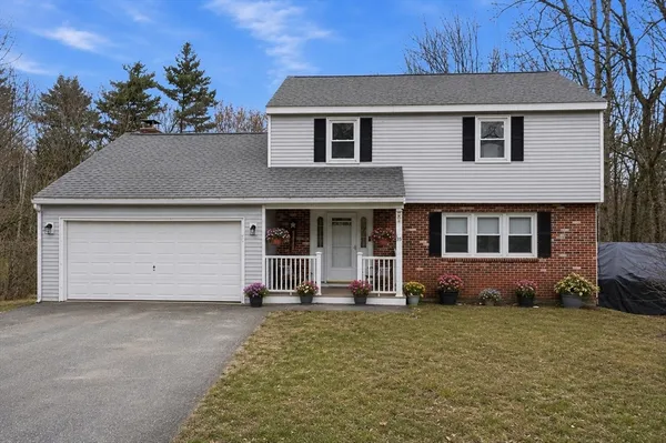 $680,000 | 35 Shannon Road, Hampstead, NH 03841