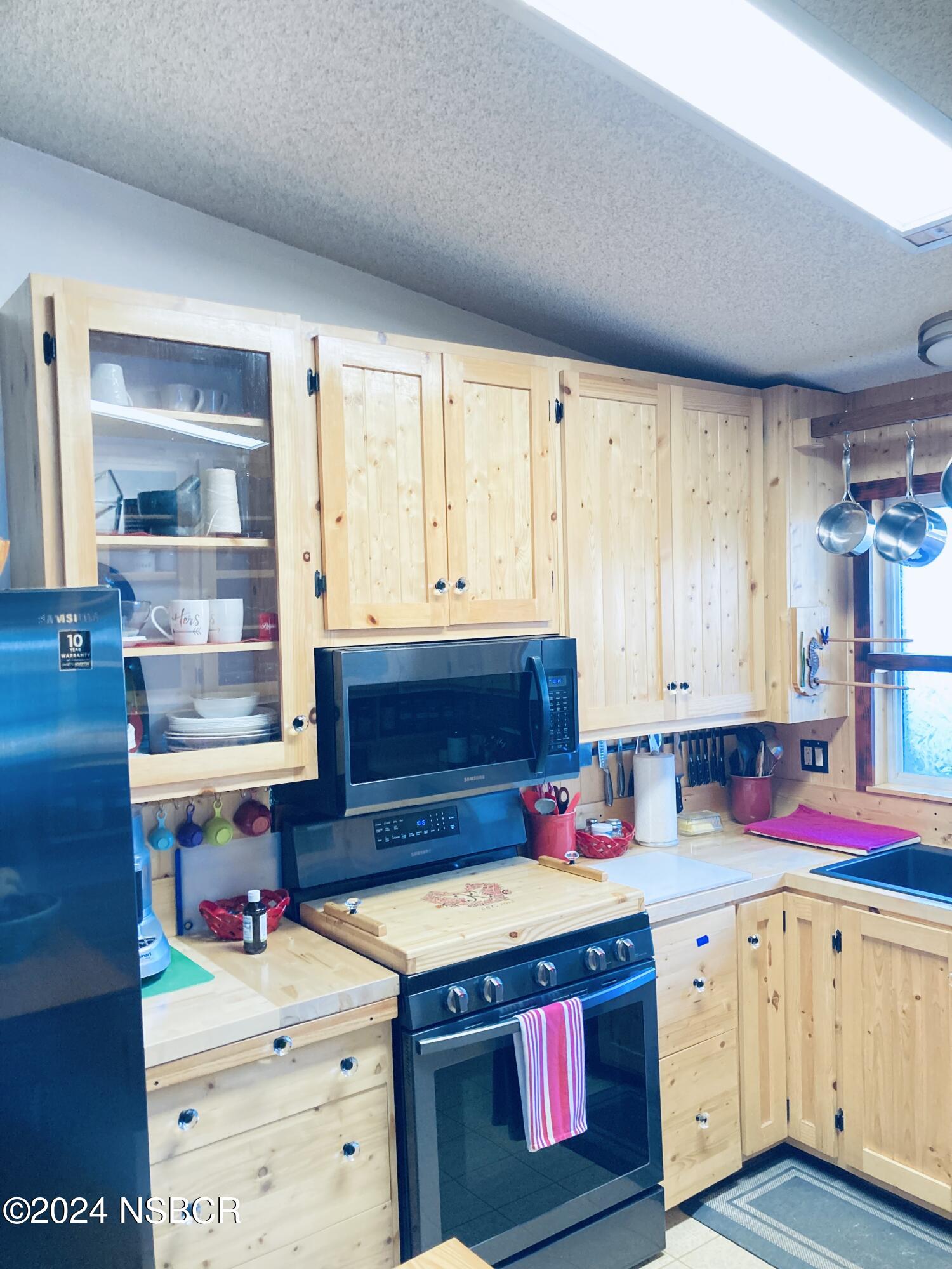 958 South Ridge View Drive Santa Maria, CA 93455 - Photo 11 of 67 IMG_9820