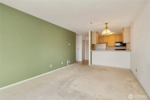 $265,000 | 1910 West Casino Road, Unit 124, Everett, WA 98204