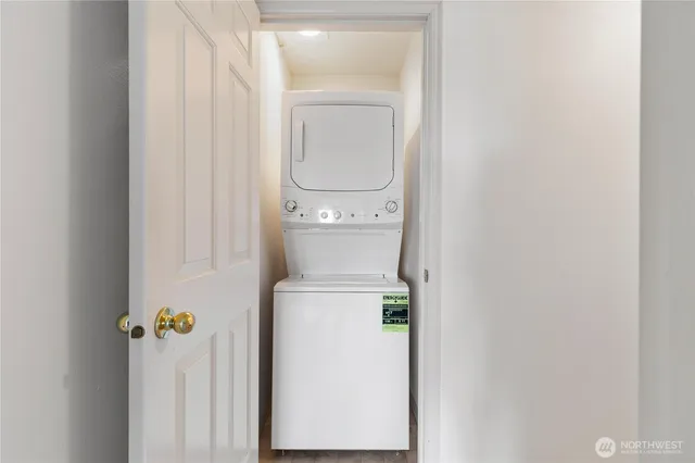 $265,000 | 1910 West Casino Road, Unit 124, Everett, WA 98204