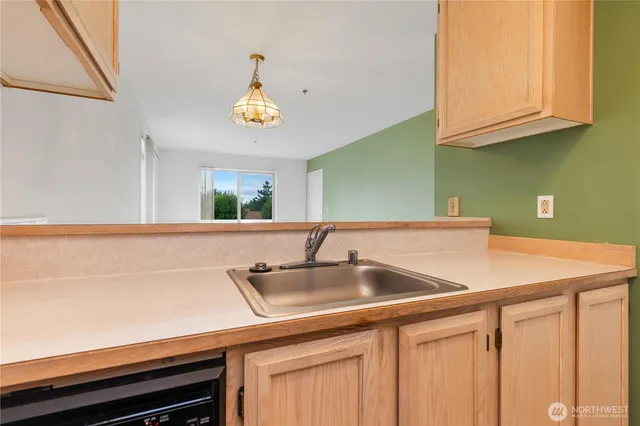 $265,000 | 1910 West Casino Road, Unit 124, Everett, WA 98204