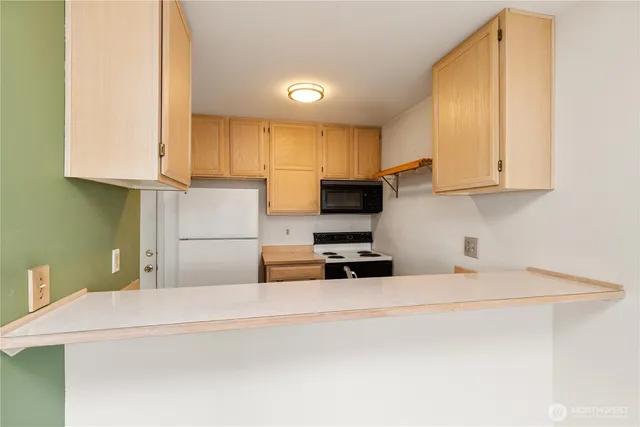 $265,000 | 1910 West Casino Road, Unit 124, Everett, WA 98204