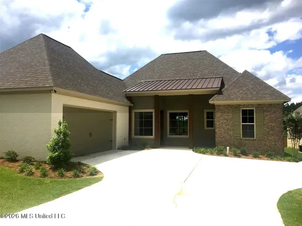 $370,000 | 110 Magnolia Pl Circle, Brandon, MS 39047