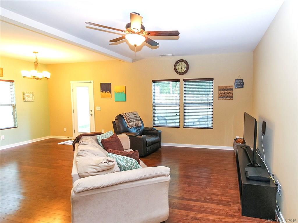 2720 Bramble Ridge Court Charlotte, NC 28215 - Photo 11 of 22