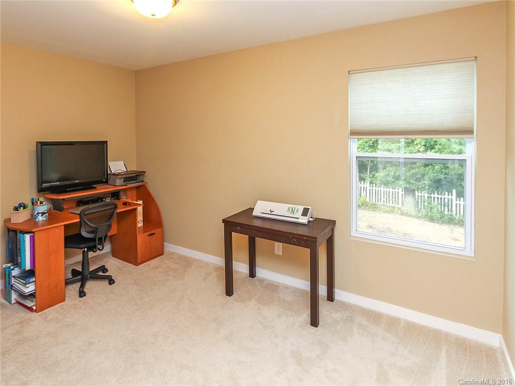 2720 Bramble Ridge Court Charlotte, NC 28215 - Photo 16 of 22