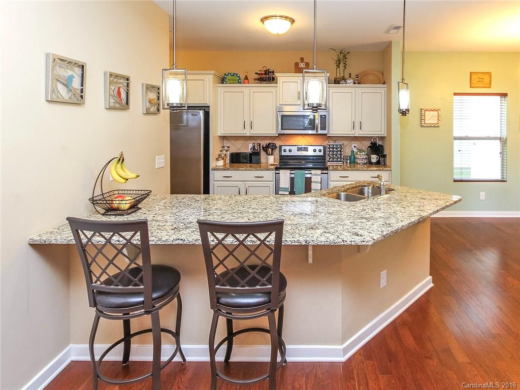 2720 Bramble Ridge Court Charlotte, NC 28215 - Photo 7 of 22