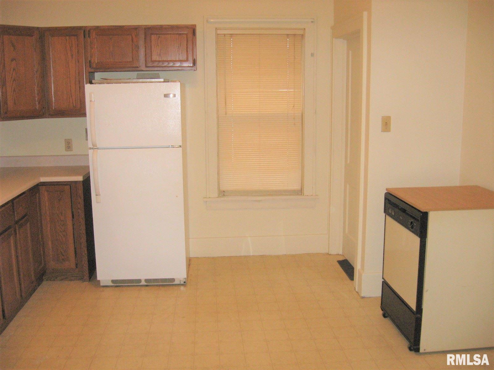 1143 North 1st Street Springfield, IL 62702 - Photo 3 of 20