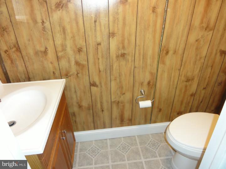 306 West Ritner Street Philadelphia, PA 19148 - Photo 6 of 11 Bathroom